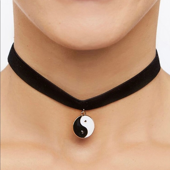 Yin & Yang Choker Necklace with Pendant - Picture 1 of 4